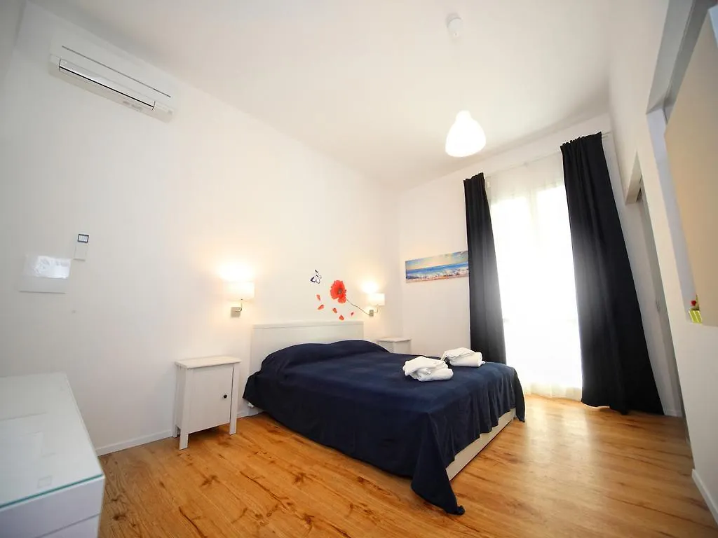 Il Faro Trapani B&B Rooms & Apartments 0*,  איטליה