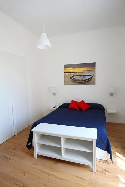 Il Faro Trapani B&B Rooms & Apartments 0*,  Italia